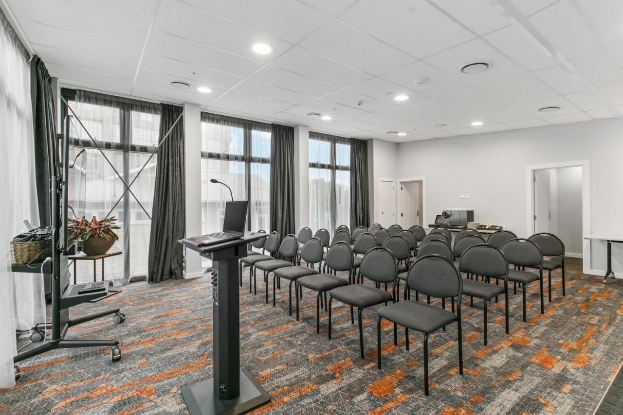 Ramada By Wyndham Newmarket Auckland Exteriér fotografie
